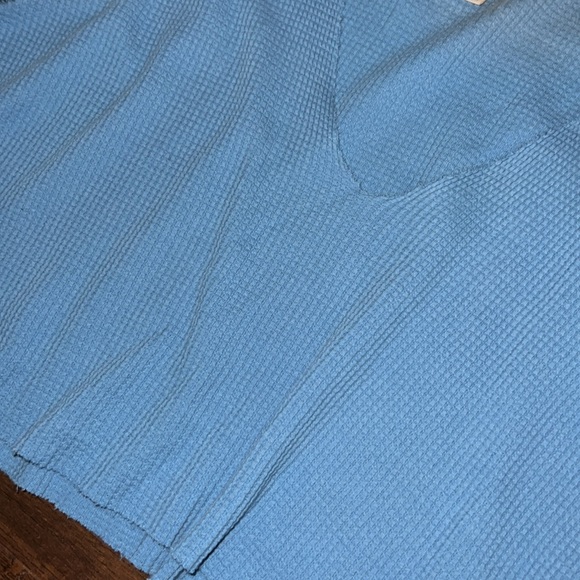 Urban Outfitters Cropped Long Sleeve - Picture 2 of 5